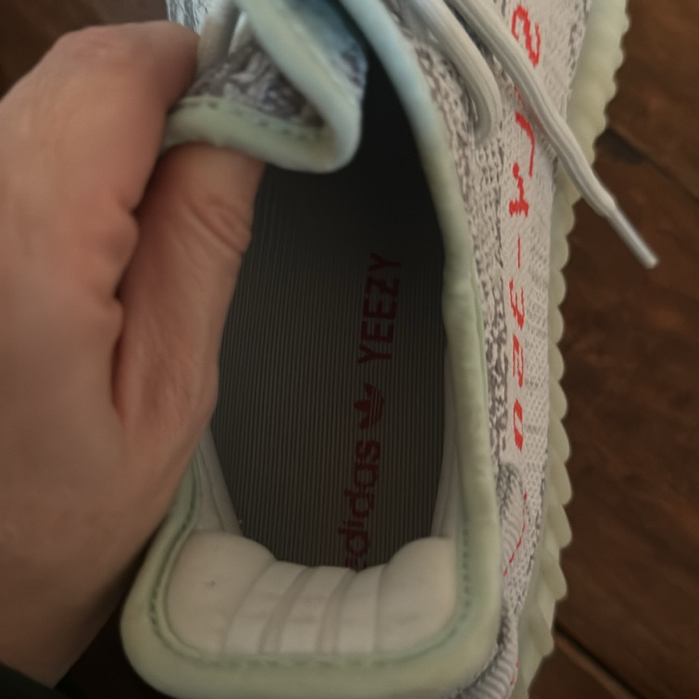 Yeezy Boost - Picture 9 of 9